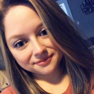 Meet your Posher, Kendra